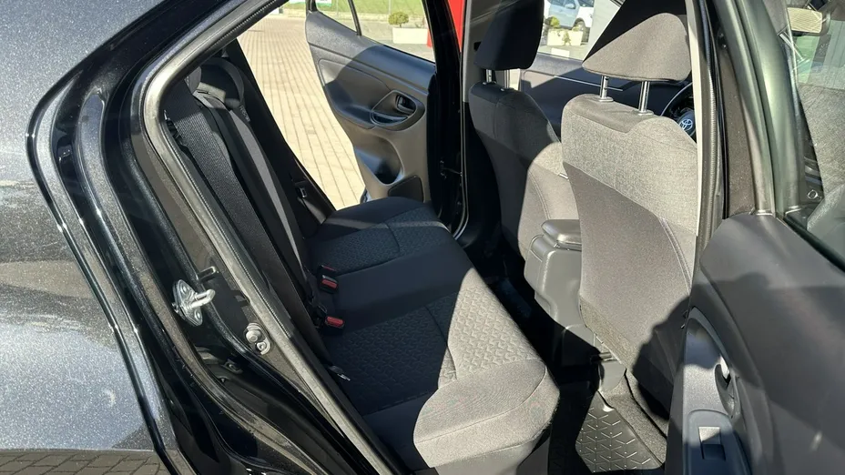 TOYOTA Yaris Cross -