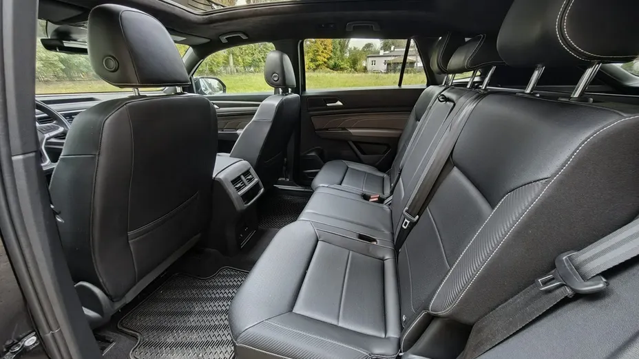 VOLKSWAGEN Atlas -