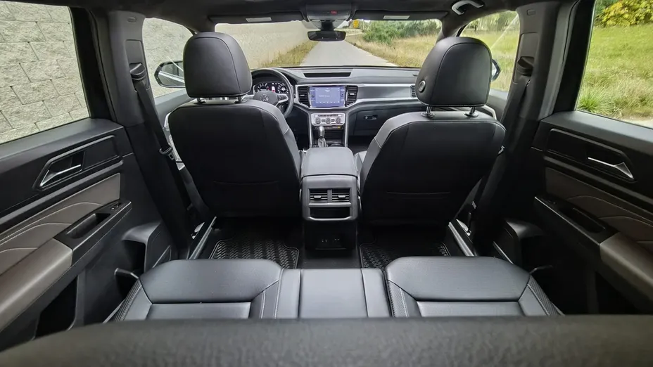 VOLKSWAGEN Atlas -