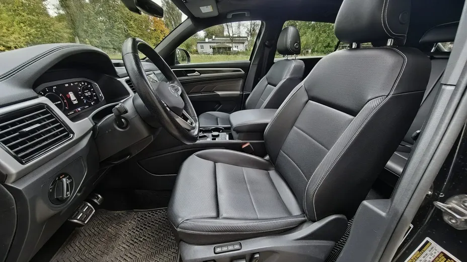 VOLKSWAGEN Atlas -