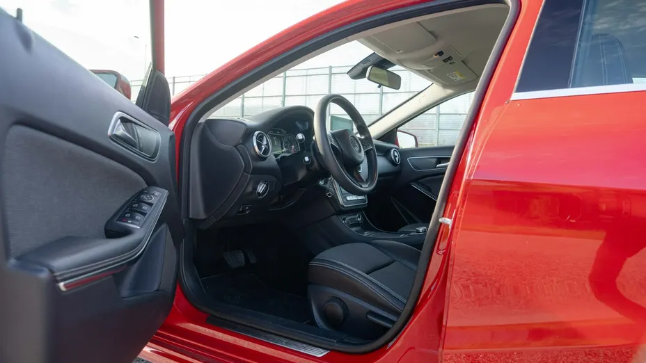 MERCEDES-BENZ A Klasa -