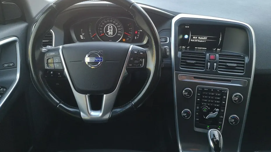 VOLVO XC60 -