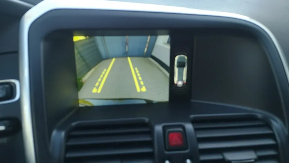 VOLVO XC60 -
