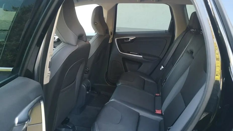 VOLVO XC60 -