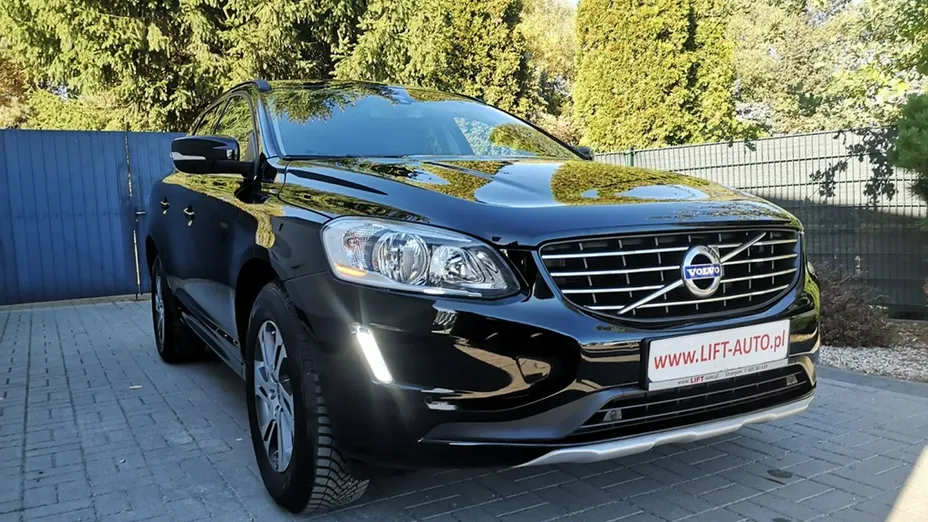 VOLVO XC60 -