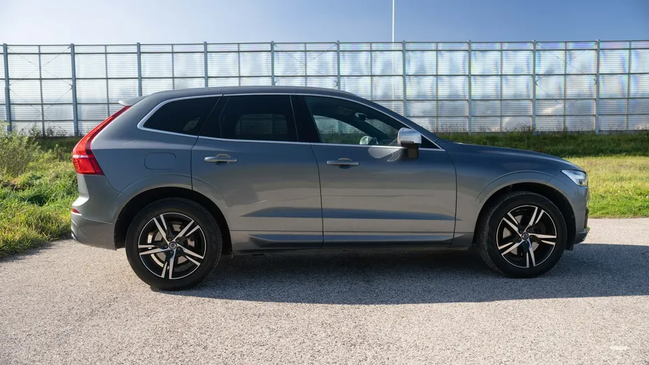 VOLVO XC60 -