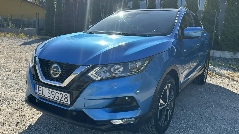 NISSAN Qashqai -