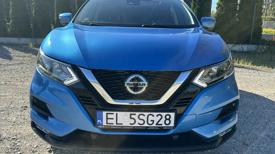 NISSAN Qashqai -