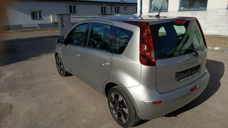 NISSAN Note -