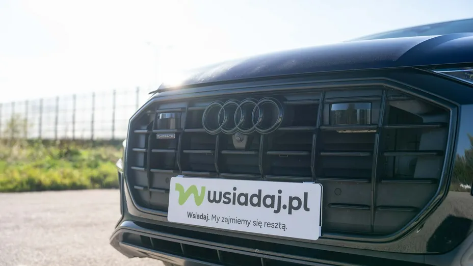 AUDI Q8 -
