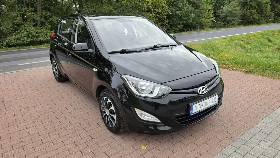 HYUNDAI i20 -