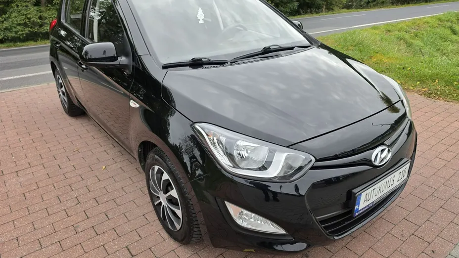 HYUNDAI i20 -