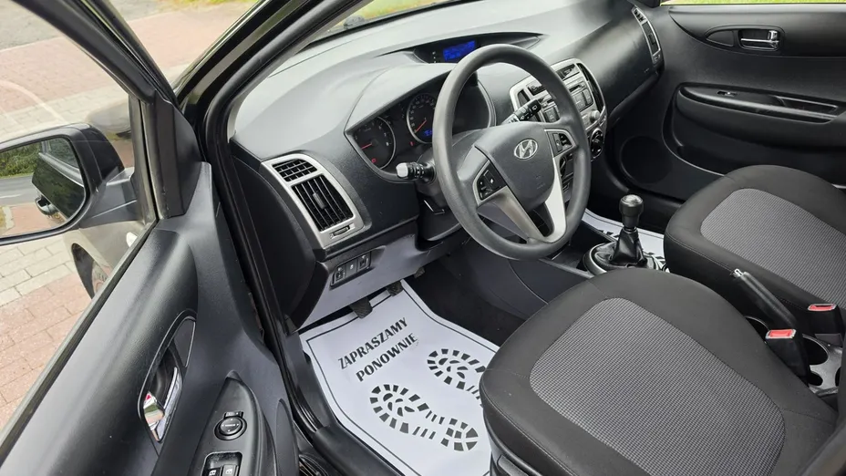 HYUNDAI i20 -