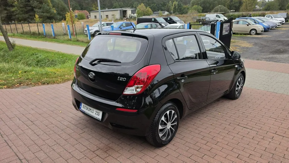 HYUNDAI i20 -