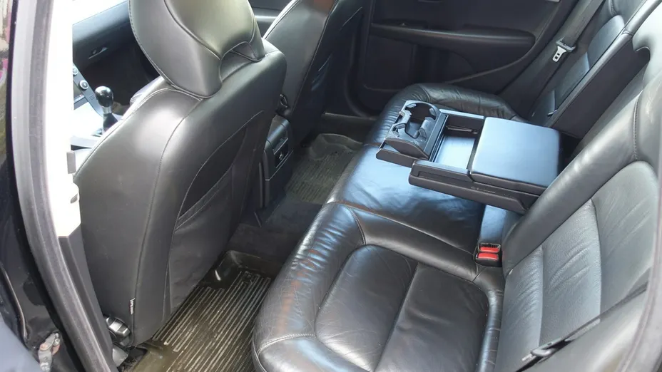 VOLVO V70 -