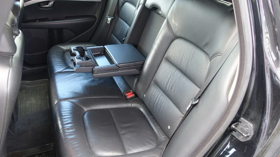 VOLVO V70 -