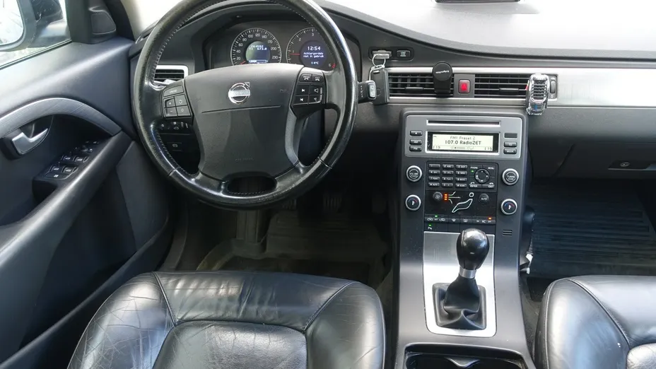 VOLVO V70 -