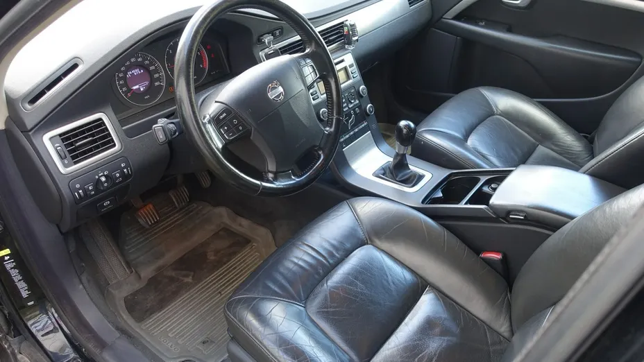 VOLVO V70 -