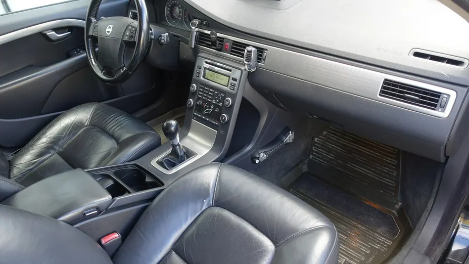 VOLVO V70 -