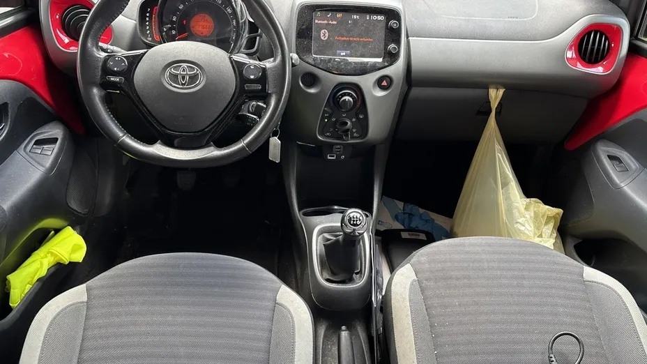 TOYOTA Aygo X -