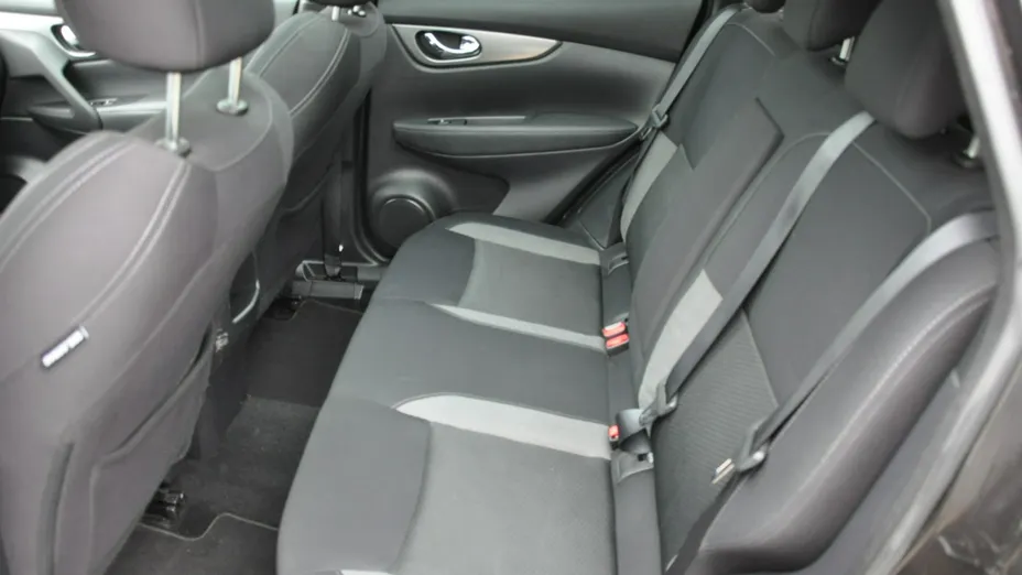 NISSAN Qashqai -