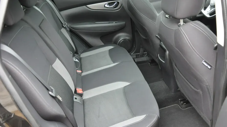 NISSAN Qashqai -