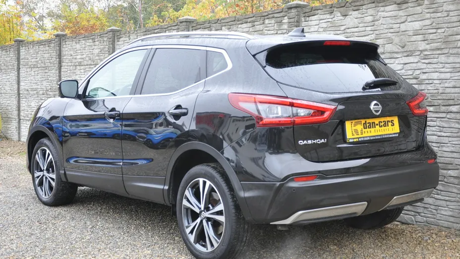 NISSAN Qashqai -