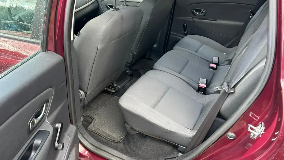 RENAULT Scenic -