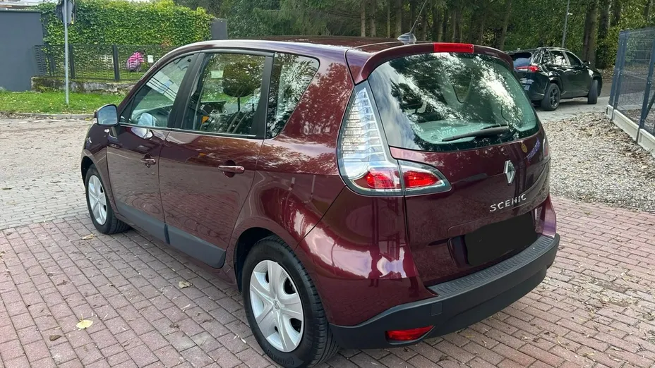 RENAULT Scenic -