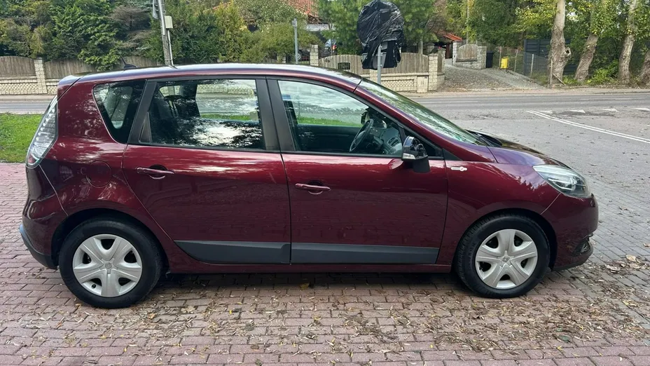 RENAULT Scenic -