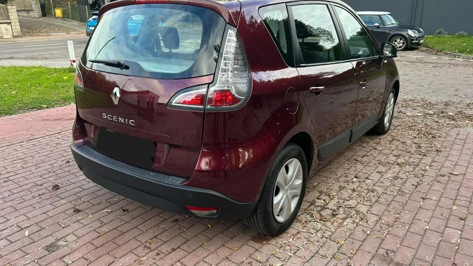RENAULT Scenic -