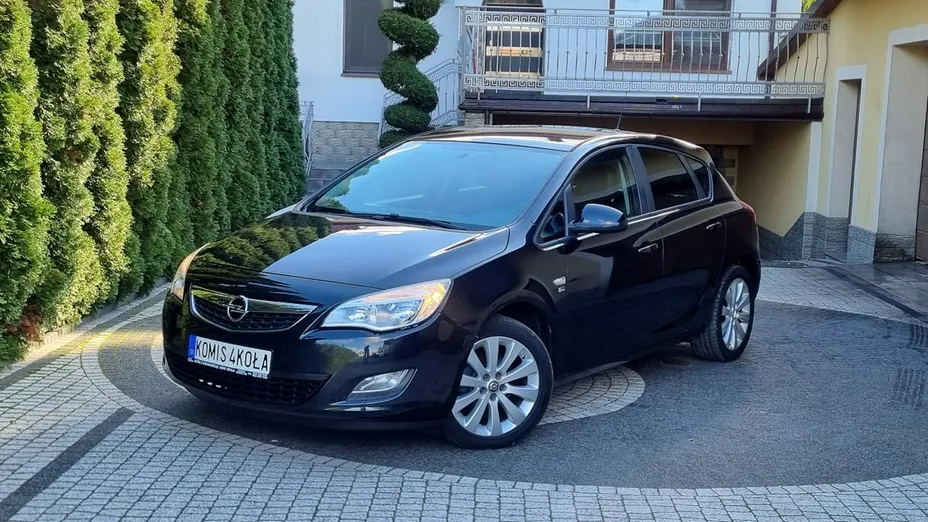 OPEL Astra -