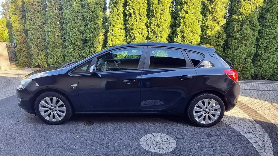 OPEL Astra -
