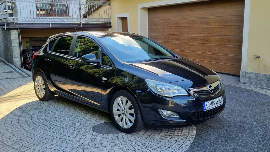OPEL Astra -