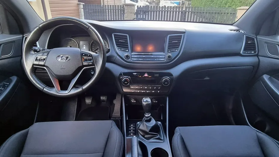 HYUNDAI Tucson -