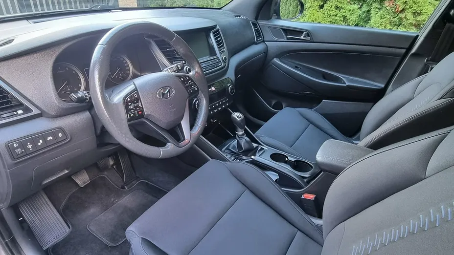 HYUNDAI Tucson -