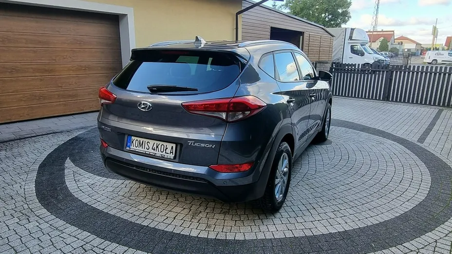 HYUNDAI Tucson -