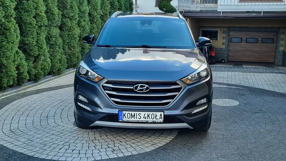 HYUNDAI Tucson -