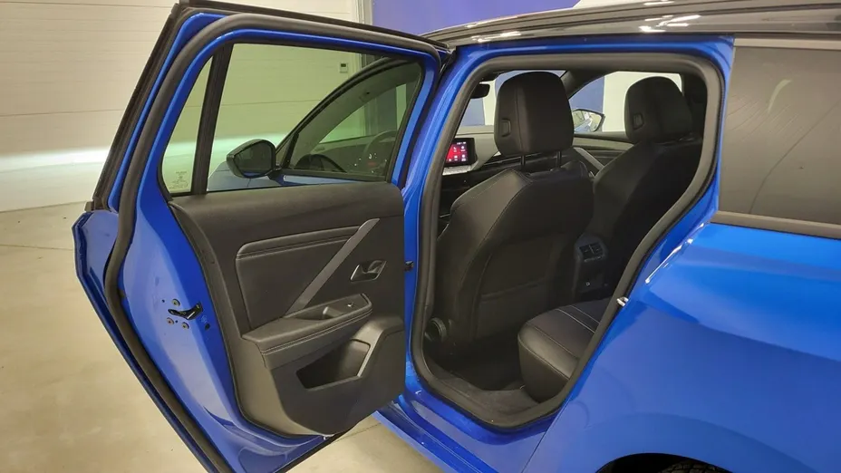 OPEL Astra -