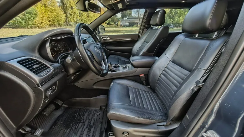 JEEP Grand Cherokee -