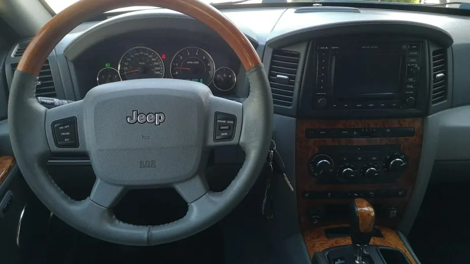 JEEP Grand Cherokee -