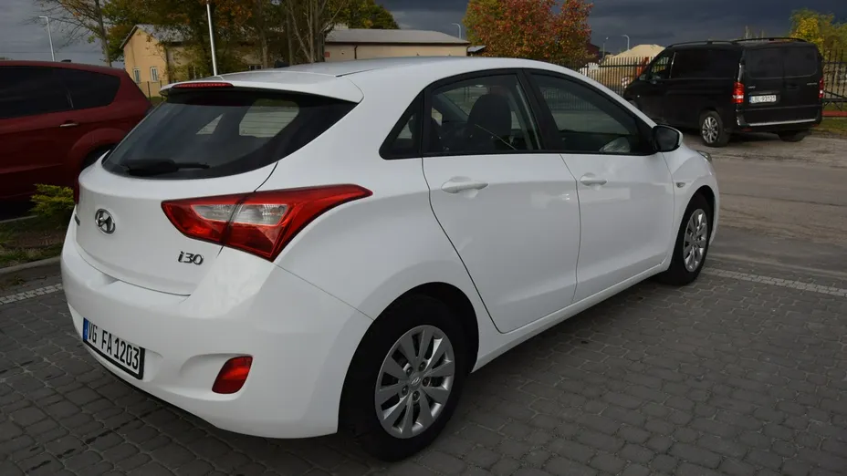 HYUNDAI i30 -