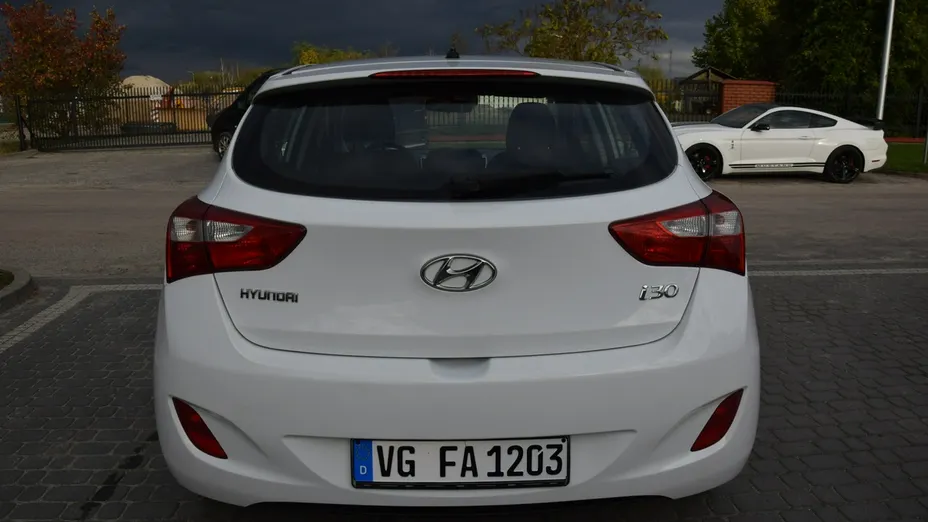 HYUNDAI i30 -