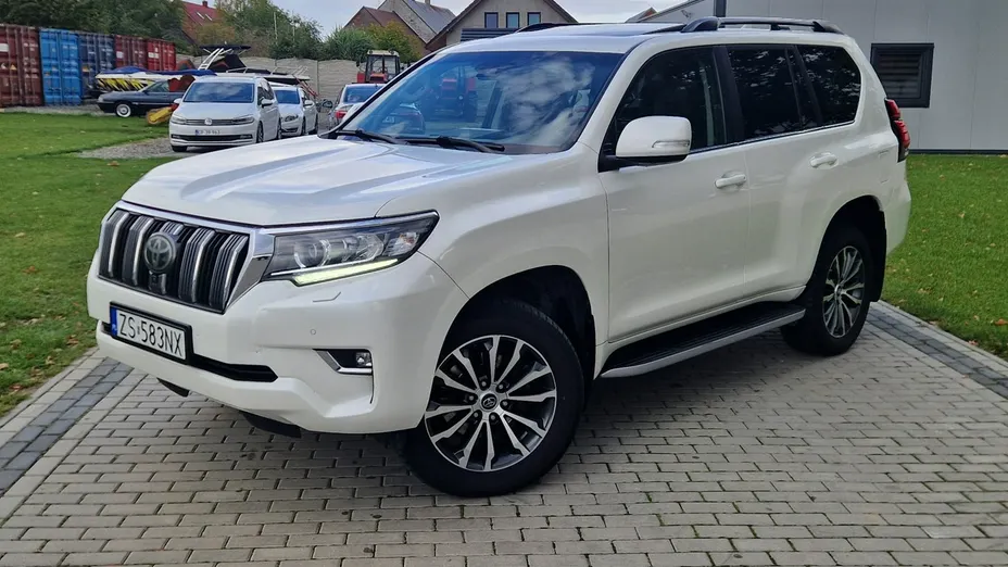 TOYOTA Land Cruiser -