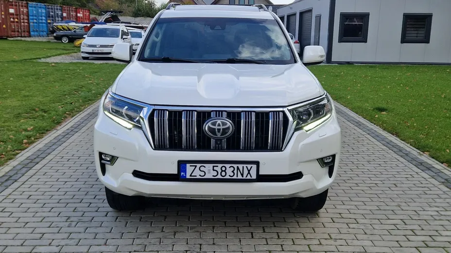 TOYOTA Land Cruiser -