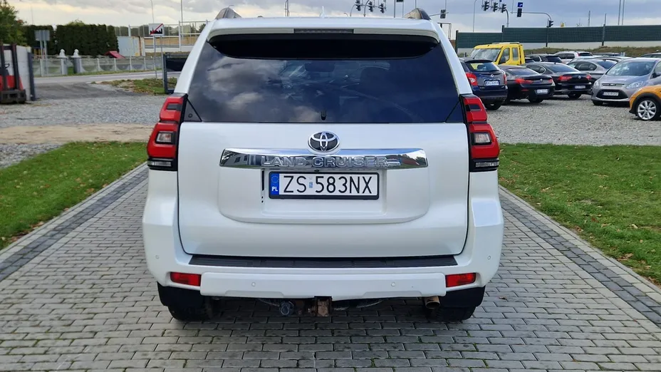 TOYOTA Land Cruiser -