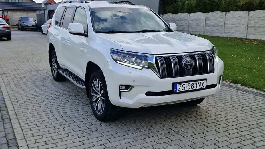 TOYOTA Land Cruiser -