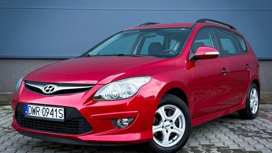 HYUNDAI i30 -