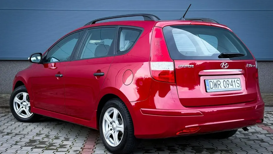 HYUNDAI i30 -