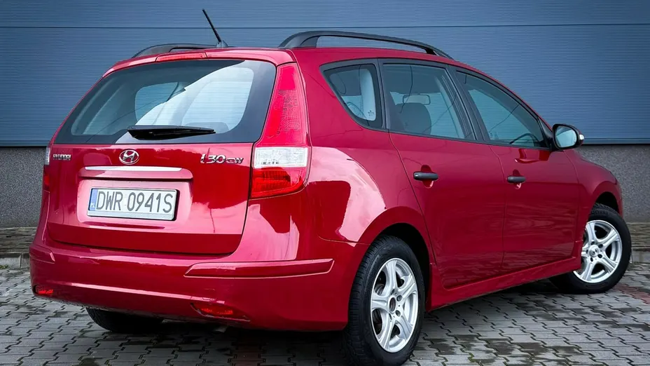 HYUNDAI i30 -